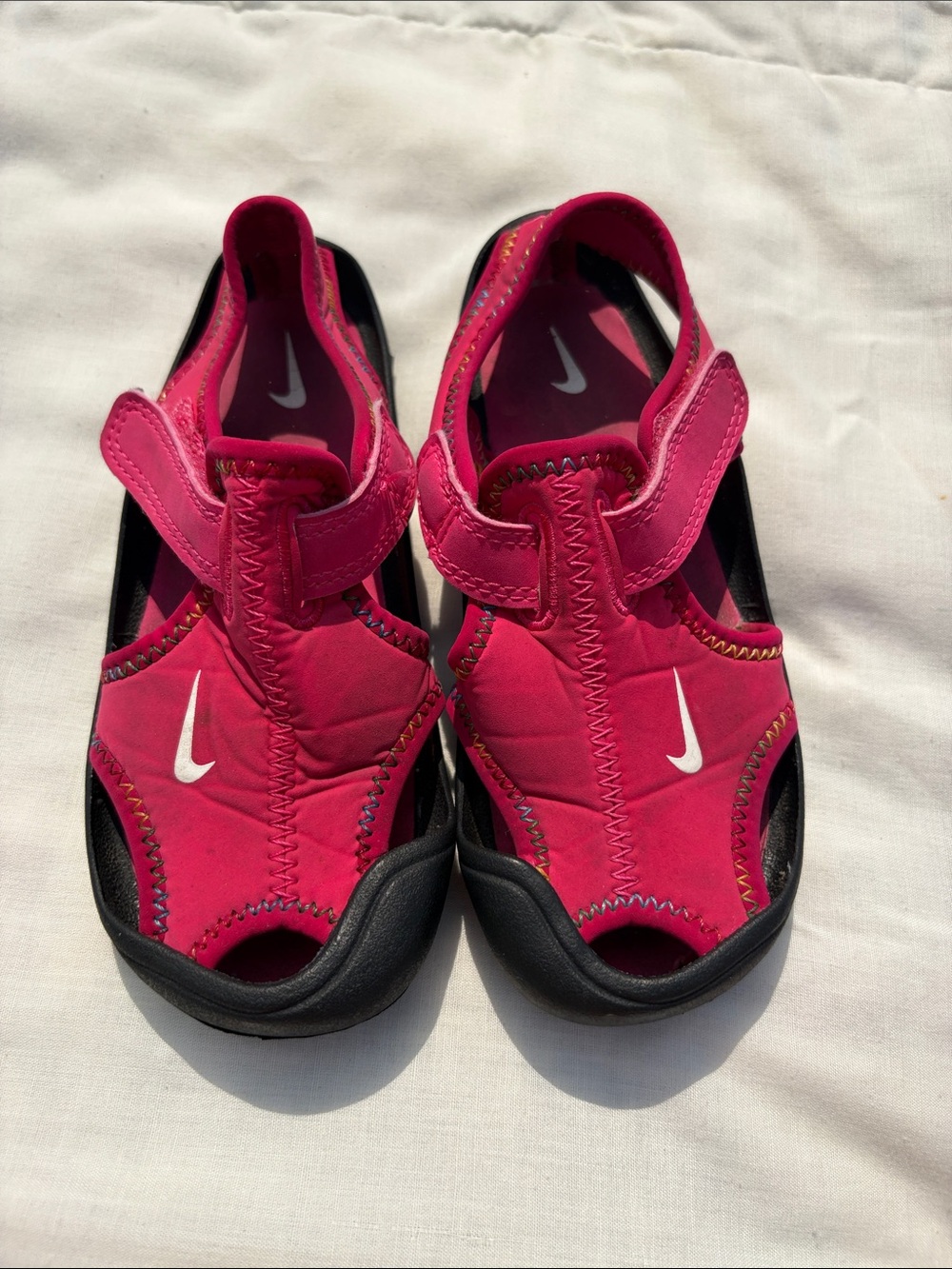 Nike Toddlers' Hot Pink Athletic Sandals with Black Soles